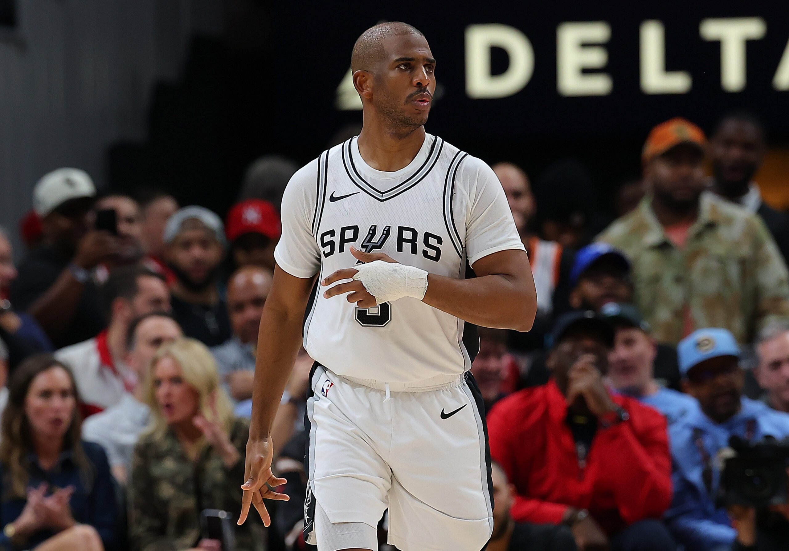 San Antonio Spurs v Atlanta Hawks